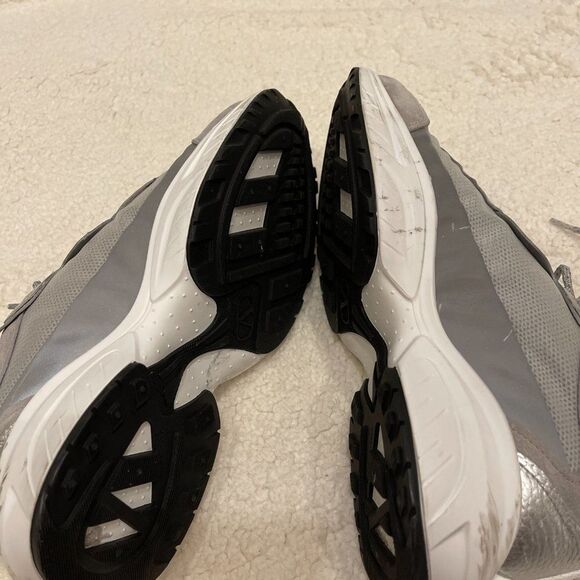 Valentino Garavani V Logo sneakers - Picture 2 of 9